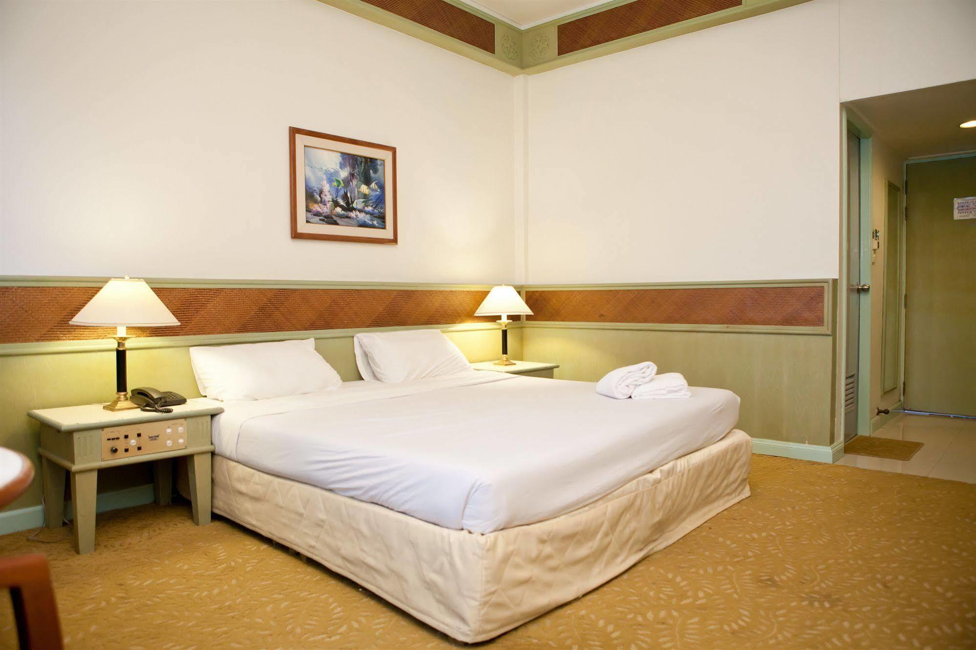 Tanyong Hotel Narathiwat Bagian luar foto